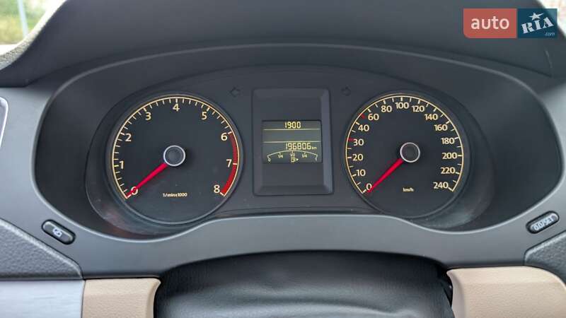 Седан Volkswagen Jetta 2011 в Львове