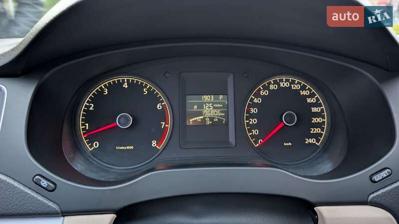 Седан Volkswagen Jetta 2011 в Львове