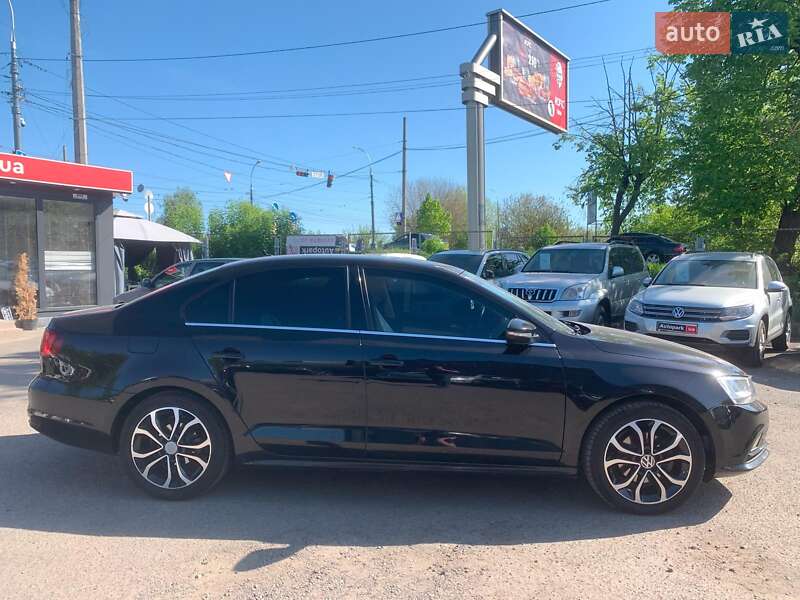 Седан Volkswagen Jetta 2016 в Вінниці