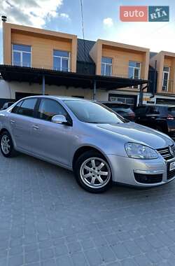 Седан Volkswagen Jetta 2008 в Самборі