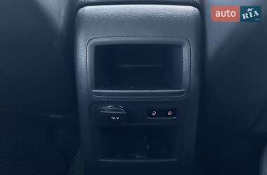 Седан Volkswagen Jetta 2013 в 