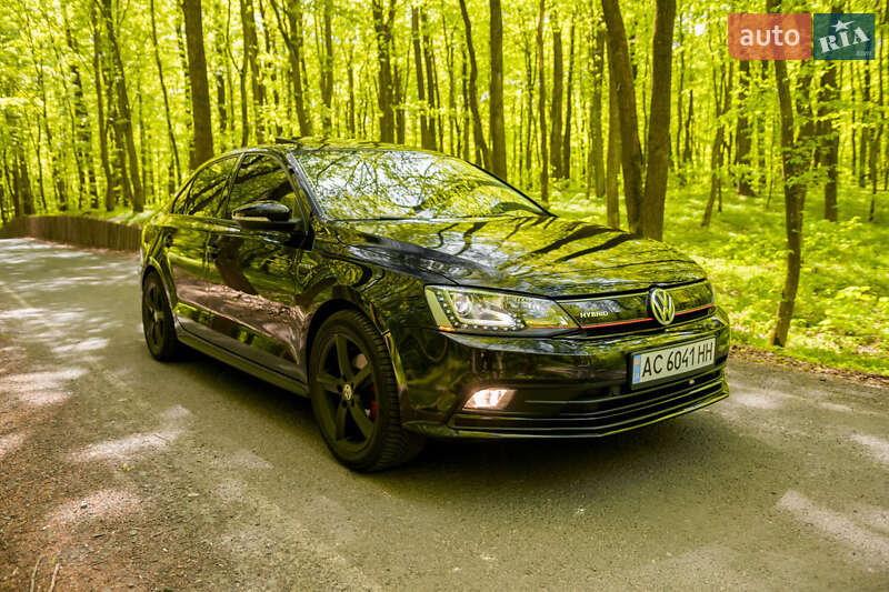 Седан Volkswagen Jetta 2015 в Луцке