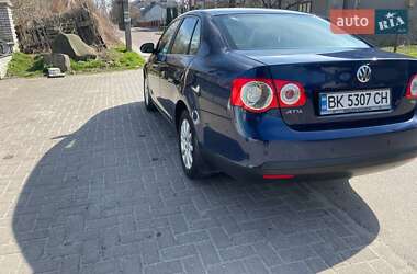 Седан Volkswagen Jetta 2008 в 