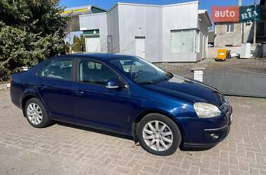 Седан Volkswagen Jetta 2008 в 