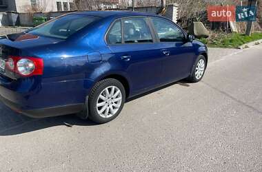 Седан Volkswagen Jetta 2008 в 