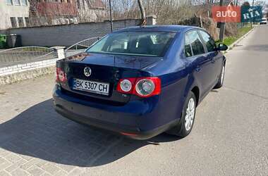 Седан Volkswagen Jetta 2008 в 