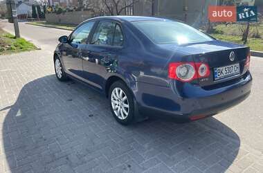 Седан Volkswagen Jetta 2008 в 