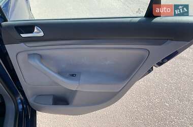 Седан Volkswagen Jetta 2008 в 