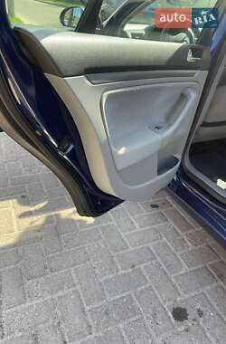 Седан Volkswagen Jetta 2008 в 