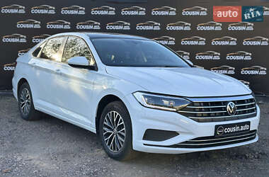Седан Volkswagen Jetta 2018 в 