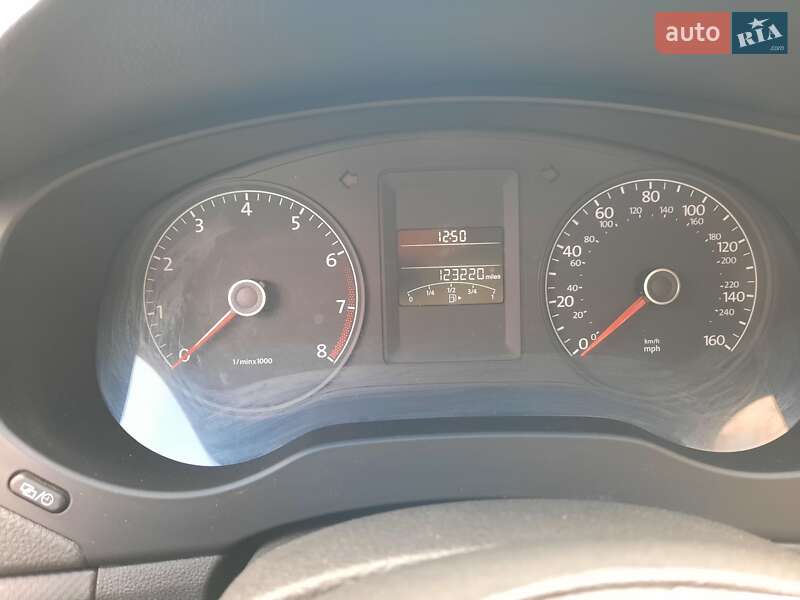 Седан Volkswagen Jetta 2013 в Черкасах