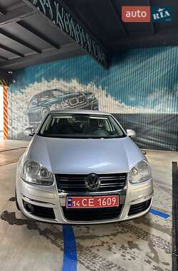 Седан Volkswagen Jetta 2008 в Самборі