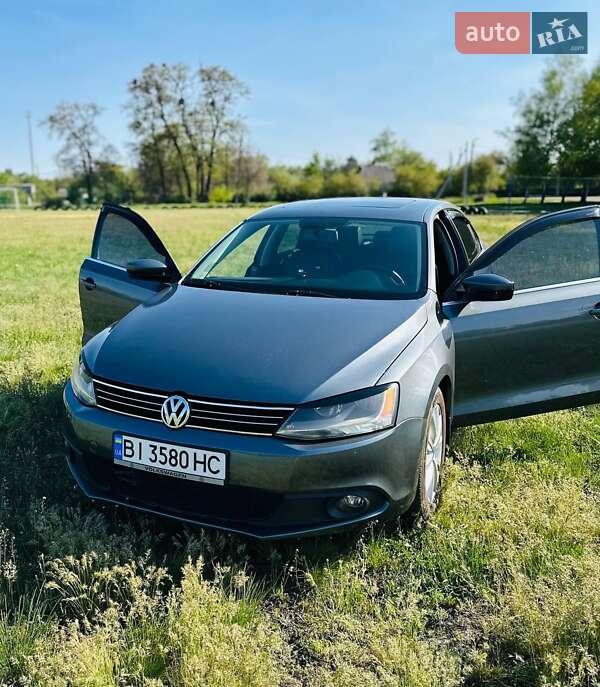 Седан Volkswagen Jetta 2014 в Полтаве