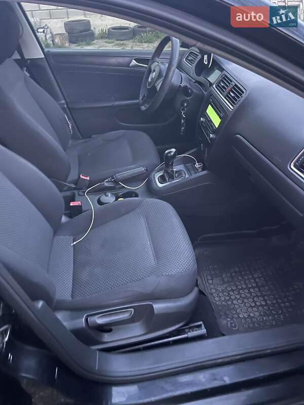 Седан Volkswagen Jetta 2013 в Рівному