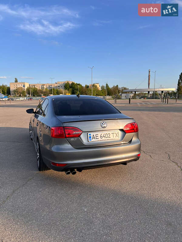 Седан Volkswagen Jetta 2012 в Харкові
