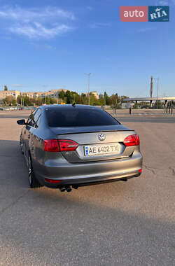 Седан Volkswagen Jetta 2012 в 