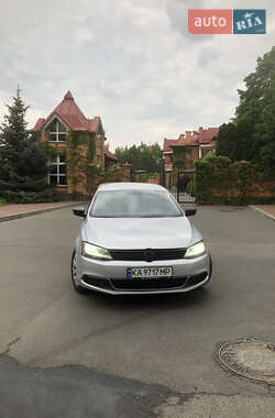 Седан Volkswagen Jetta 2010 в Киеве