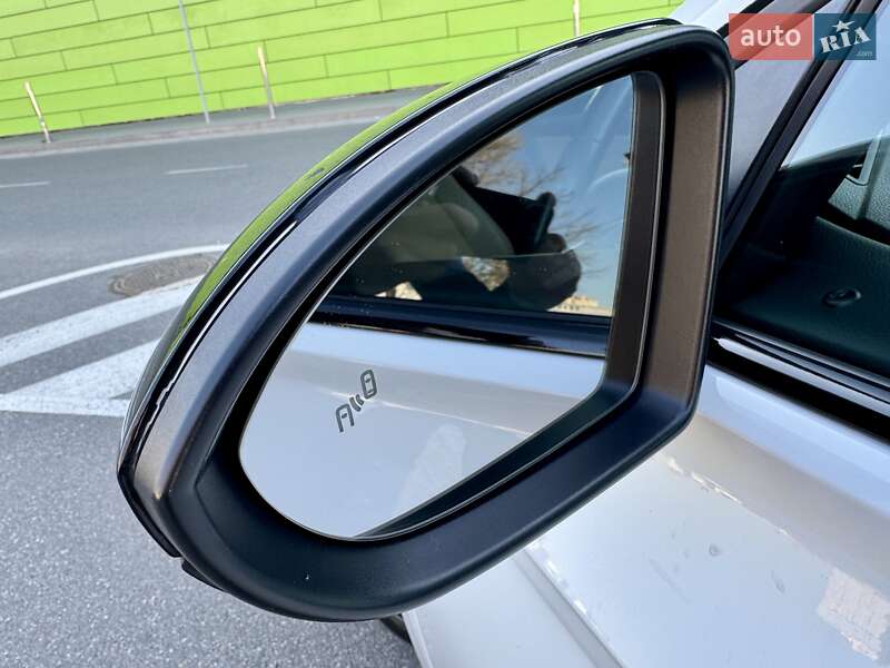 Седан Volkswagen Jetta 2018 в Києві