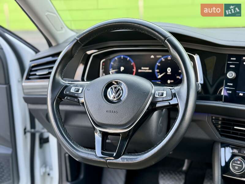 Седан Volkswagen Jetta 2018 в Києві