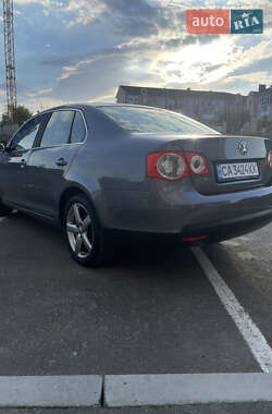 Седан Volkswagen Jetta 2007 в 