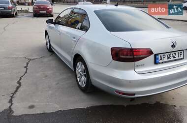 Седан Volkswagen Jetta 2016 в 