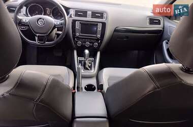 Седан Volkswagen Jetta 2016 в 