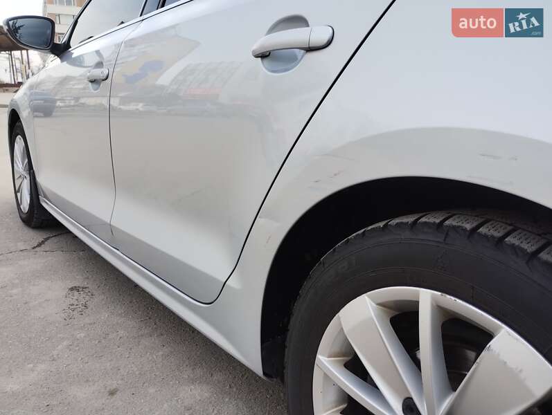 Седан Volkswagen Jetta 2016 в Запоріжжі