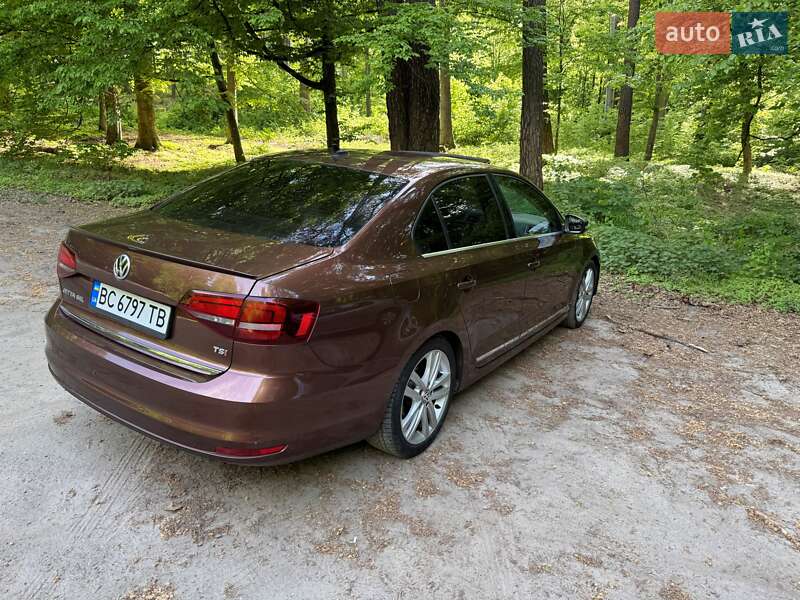 Седан Volkswagen Jetta 2017 в Львові