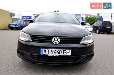 Седан Volkswagen Jetta 2012 в 