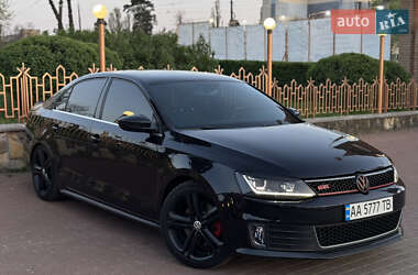 Седан Volkswagen Jetta 2014 в 