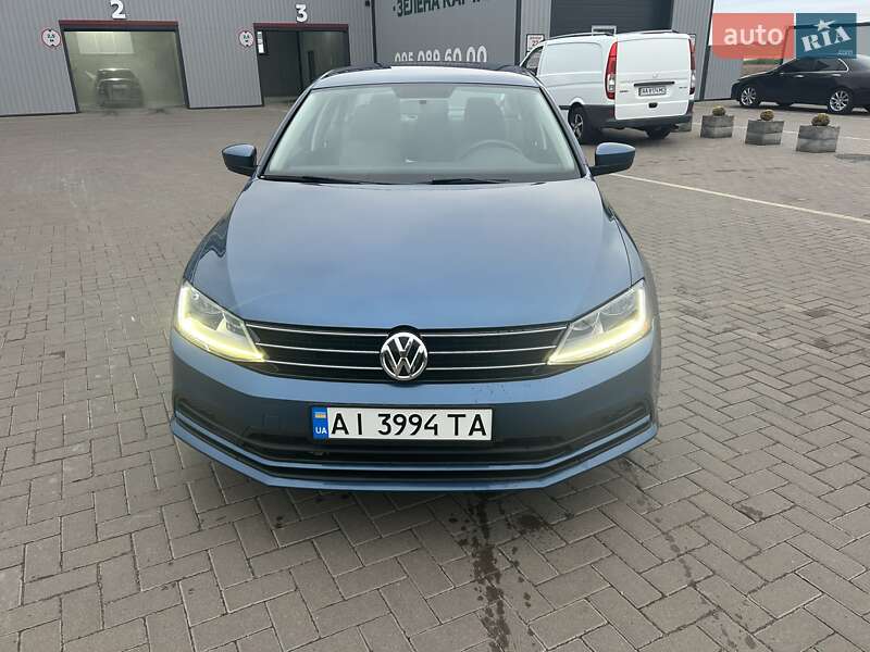 Седан Volkswagen Jetta 2016 в 