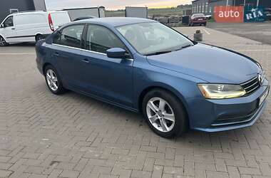 Седан Volkswagen Jetta 2016 в 