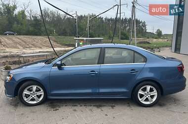 Седан Volkswagen Jetta 2016 в 
