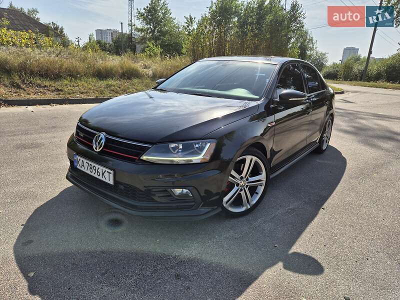 Седан Volkswagen Jetta 2017 в Киеве