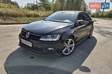 Седан Volkswagen Jetta 2017 в 