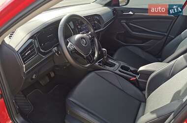 Седан Volkswagen Jetta 2019 в 