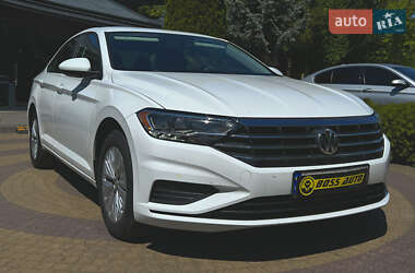 Седан Volkswagen Jetta 2019 в Львове
