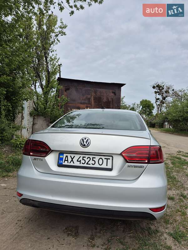 Седан Volkswagen Jetta 2012 в Харькове