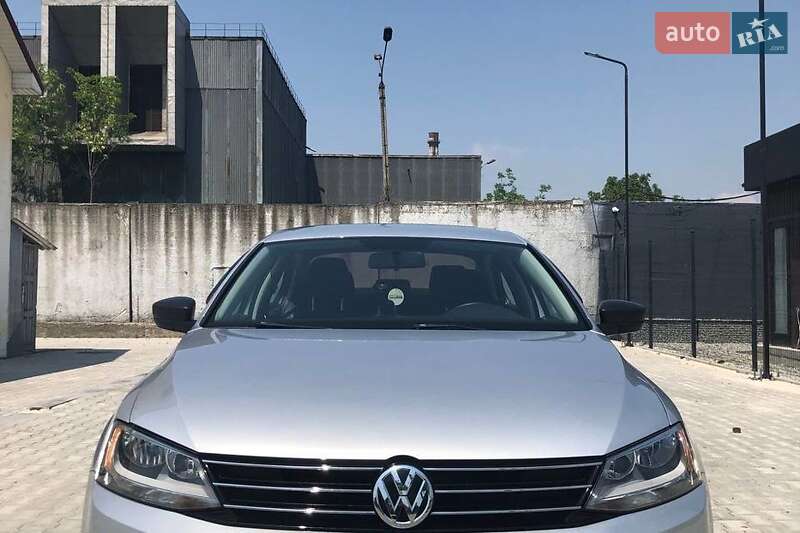 Седан Volkswagen Jetta 2015 в Львові фото 3 Седан Volkswagen Jetta 2015 в Львові