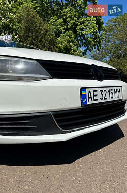 Седан Volkswagen Jetta 2013 в 