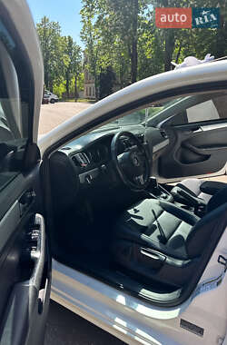 Седан Volkswagen Jetta 2013 в 