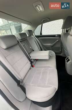 Седан Volkswagen Jetta 2009 в 