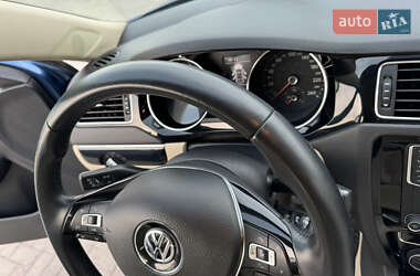 Седан Volkswagen Jetta 2016 в 