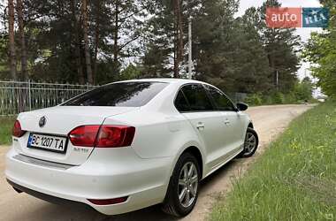 Седан Volkswagen Jetta 2014 в 
