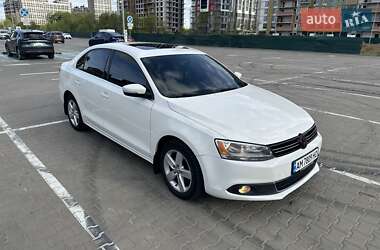 Седан Volkswagen Jetta 2013 в Киеве
