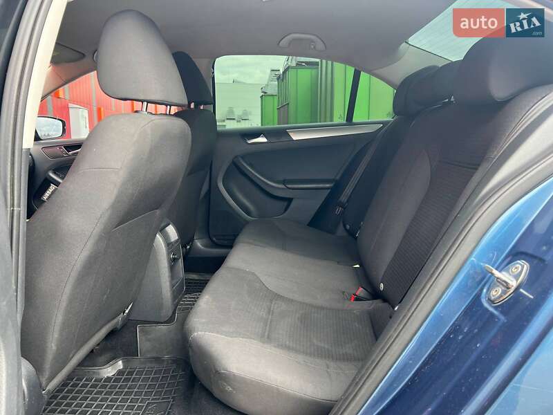 Седан Volkswagen Jetta 2014 в Києві
