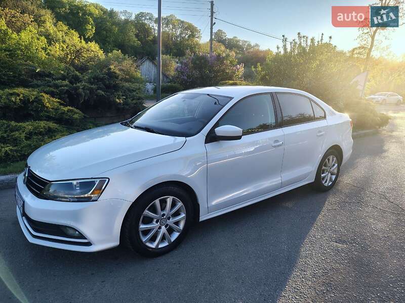 Седан Volkswagen Jetta 2014 в 