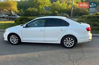 Седан Volkswagen Jetta 2014 в 