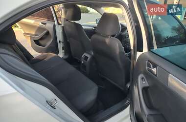 Седан Volkswagen Jetta 2014 в 
