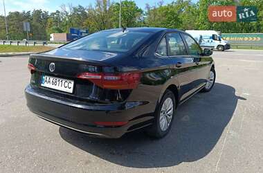 Седан Volkswagen Jetta 2018 в 